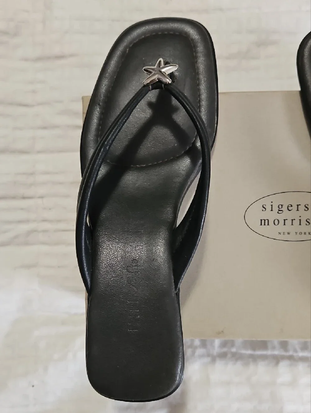 Sigerson Morrison Black Leather Square-Toe Thong Sandals with Star Accent